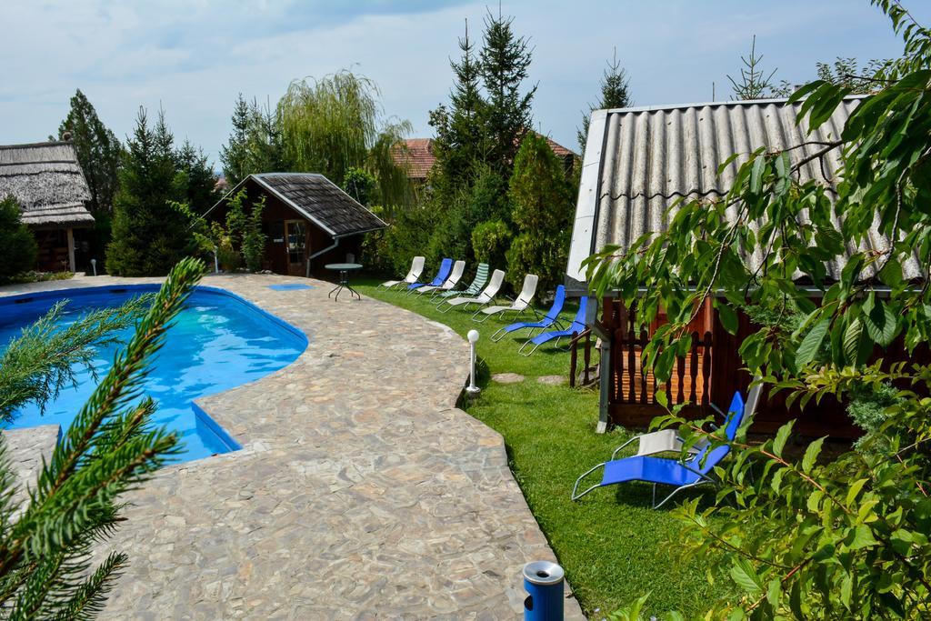 Camping Robinson Country Club Oradea Rom bilde