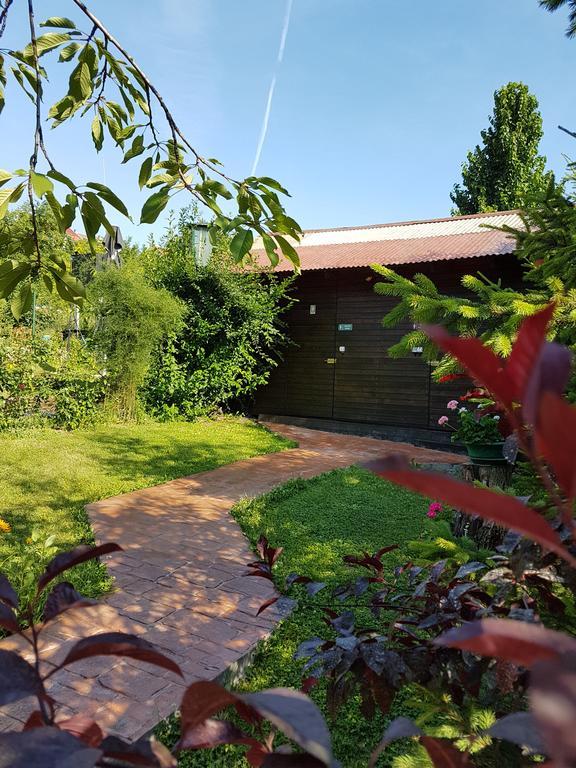 Camping Robinson Country Club Oradea Eksteriør bilde