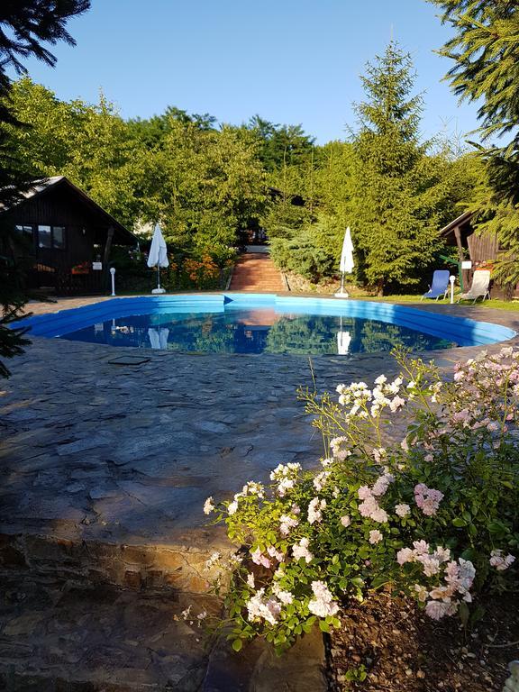 Camping Robinson Country Club Oradea Eksteriør bilde