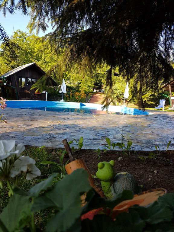 Camping Robinson Country Club Oradea Eksteriør bilde