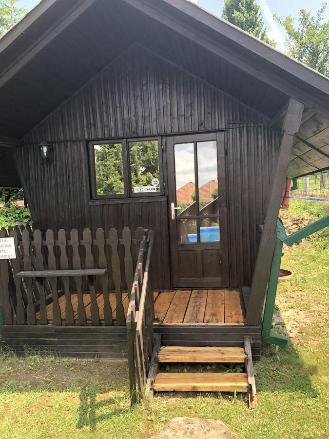 Camping Robinson Country Club Oradea Eksteriør bilde