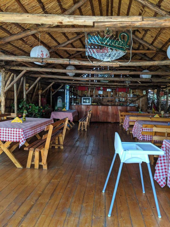 Camping Robinson Country Club Oradea Eksteriør bilde